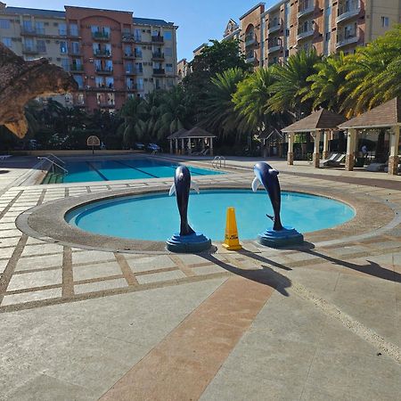 Paranaque City Cozy 2Br Staycation With Balcony Chateau Elysee For 4-6 Pax المظهر الخارجي الصورة