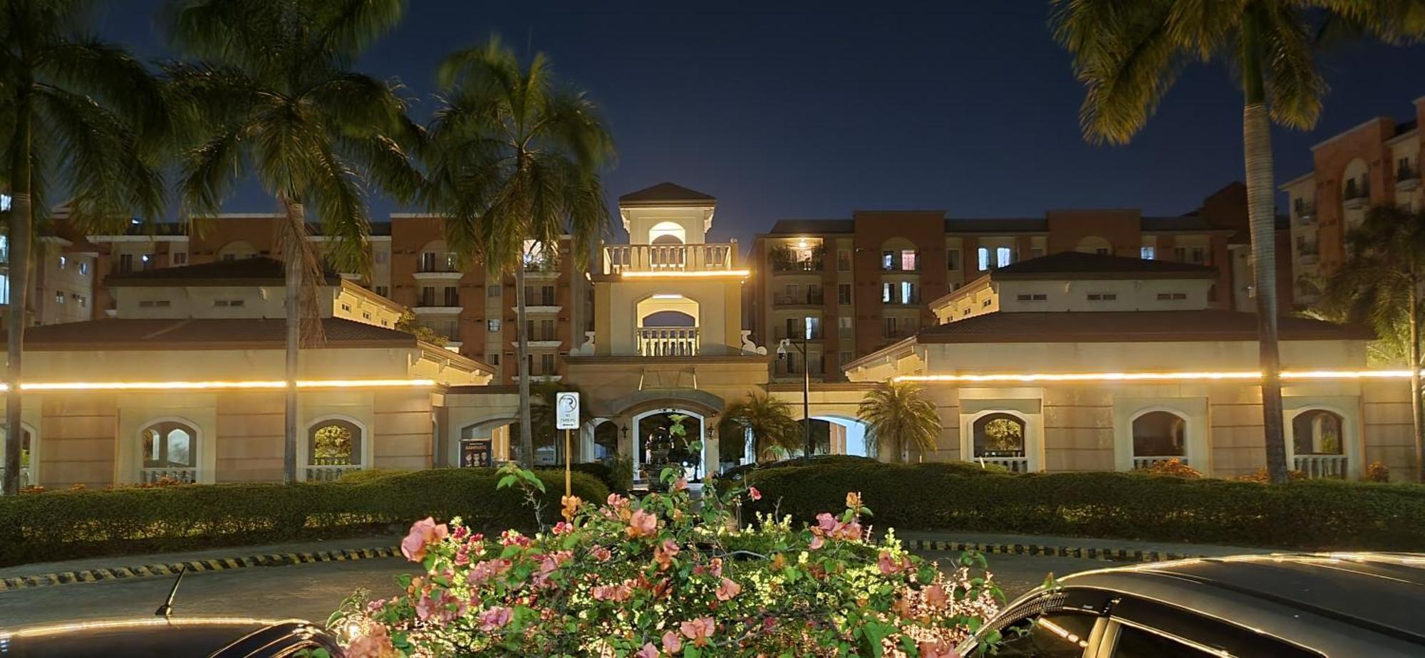 Paranaque City Cozy 2Br Staycation With Balcony Chateau Elysee For 4-6 Pax المظهر الخارجي الصورة