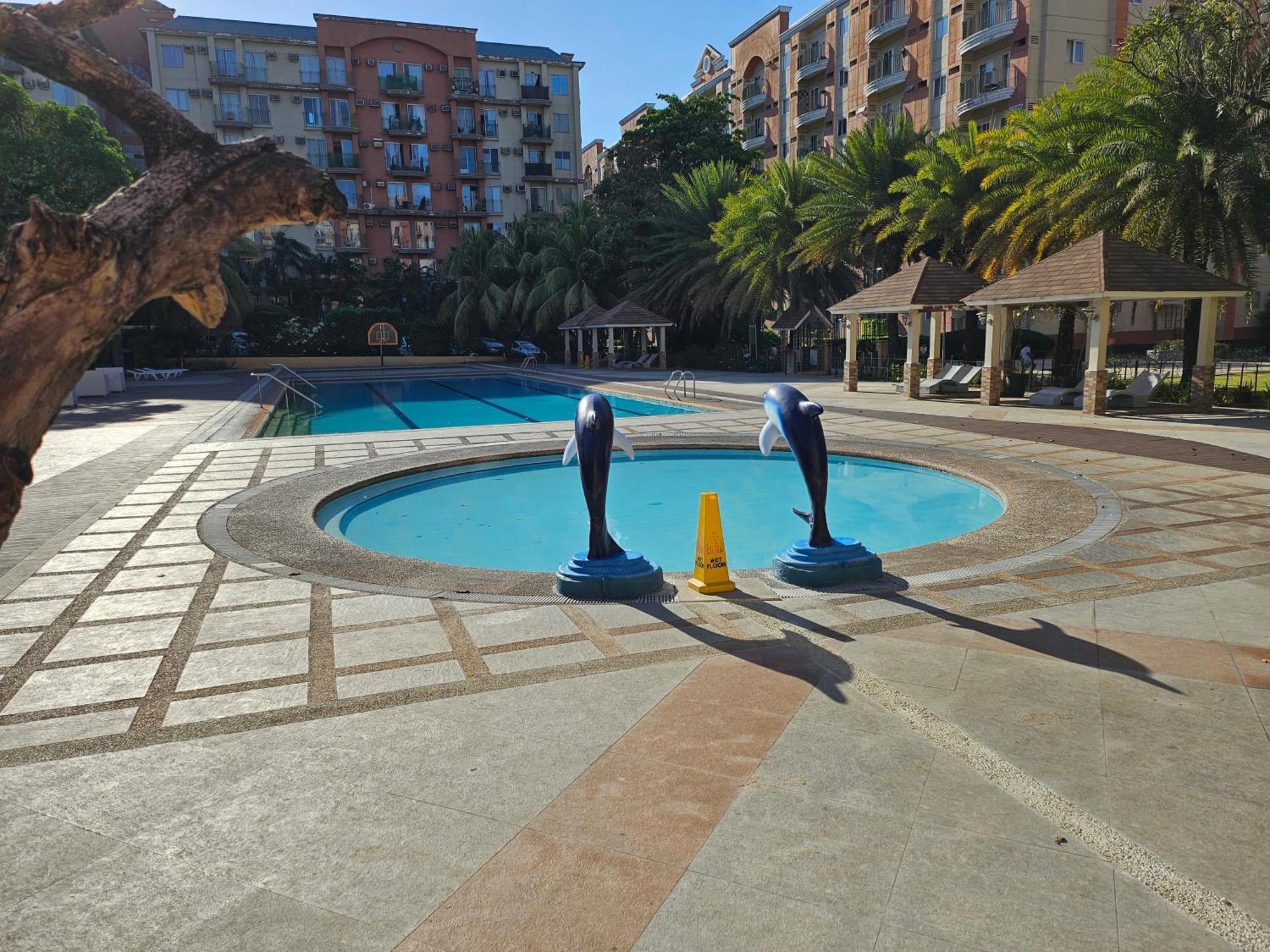 Paranaque City Cozy 2Br Staycation With Balcony Chateau Elysee For 4-6 Pax المظهر الخارجي الصورة