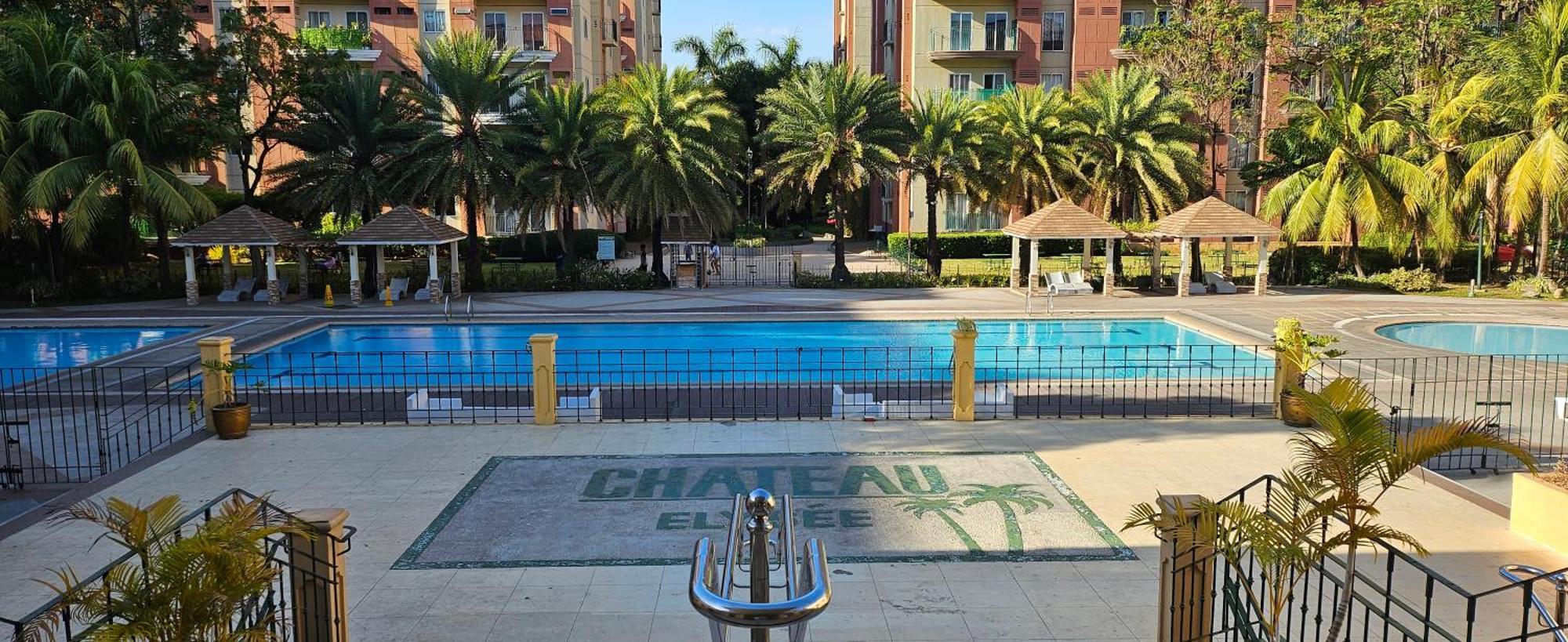 Paranaque City Cozy 2Br Staycation With Balcony Chateau Elysee For 4-6 Pax المظهر الخارجي الصورة