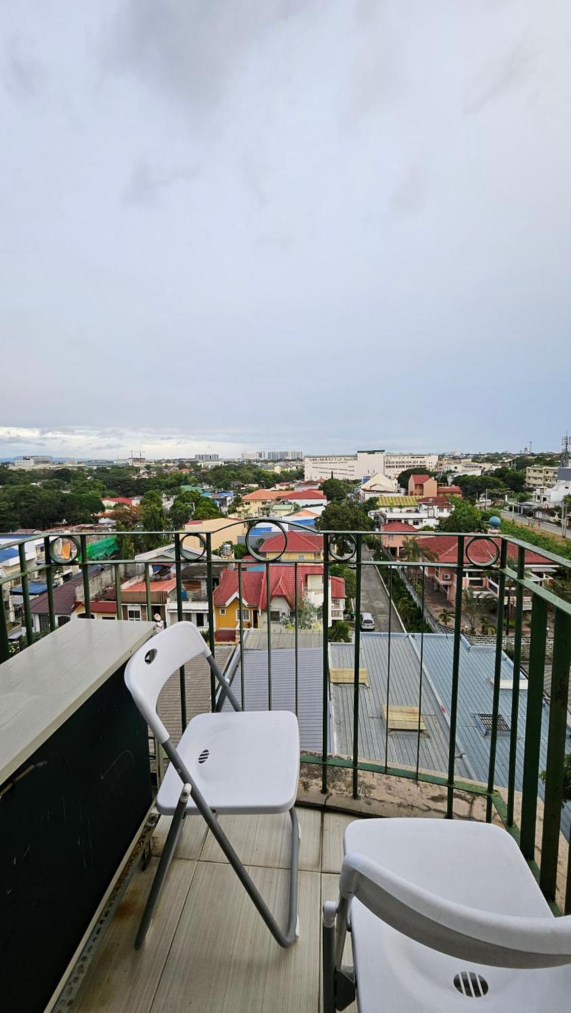 Paranaque City Cozy 2Br Staycation With Balcony Chateau Elysee For 4-6 Pax المظهر الخارجي الصورة